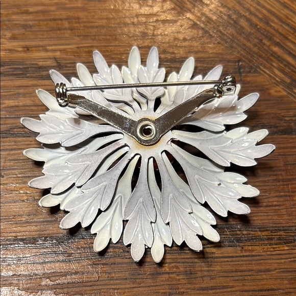 Vintage Yellow and Brown Floral Brooch - Picture 2 of 4